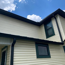 Professional-House-Washing-in-Richmond-Indiana-Soft-Washing-Service-Removes-Heavy-Algae-and-Organic-Growth 3